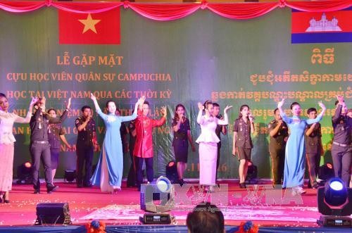 Gặp mặt cựu học viên quân sự Campuchia tại Việt Nam  - ảnh 2